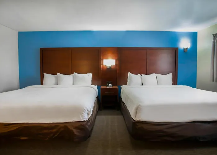6 Az Hotel 3*
