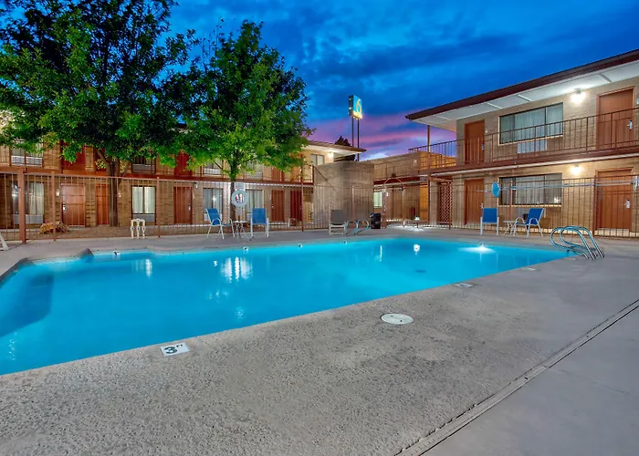 Hotel 6 Az